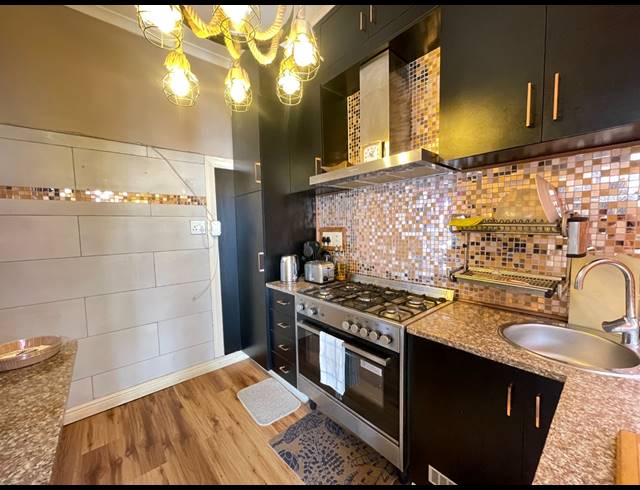 1.5 BEDROOM APARTMENT FOR SALE IN MUSGRAVE